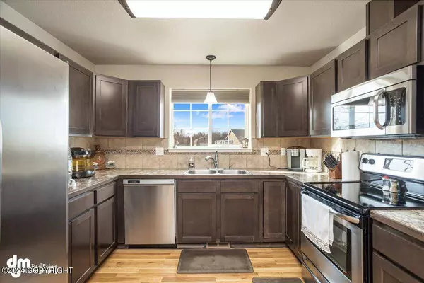 3997 E Citrine DR, Wasilla, AK 99654