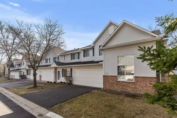 14281 Raymond LN, Eden Prairie, MN 55347