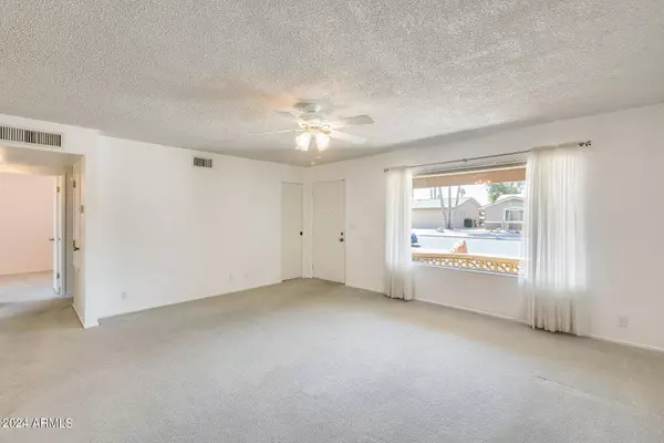 4646 E DOLPHIN Avenue, Mesa, AZ 85206