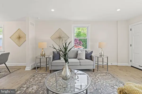 262 E AVON RD, Brookhaven, PA 19015