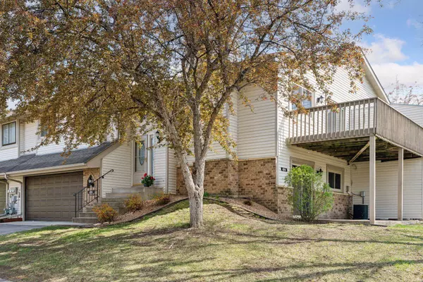 4314 Clemson CIR #A, Eagan, MN 55122