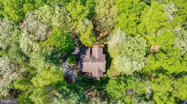 26 OLD MILL MANOR PL, Berkeley Springs, WV 25411