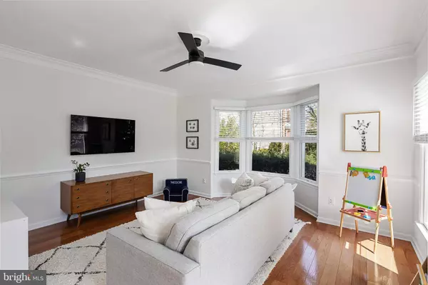 9 SWEDES LN, Moorestown, NJ 08057