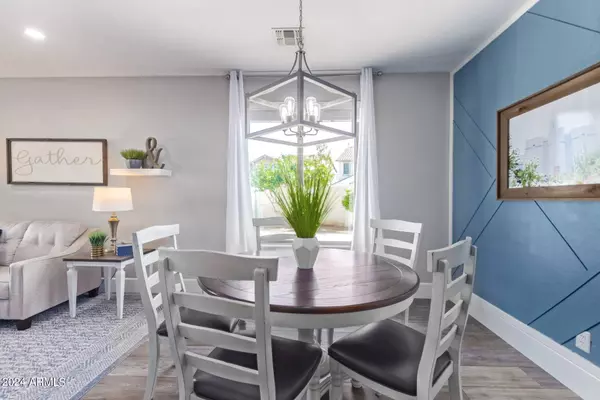 5144 W SADDLEHORN Road, Phoenix, AZ 85083