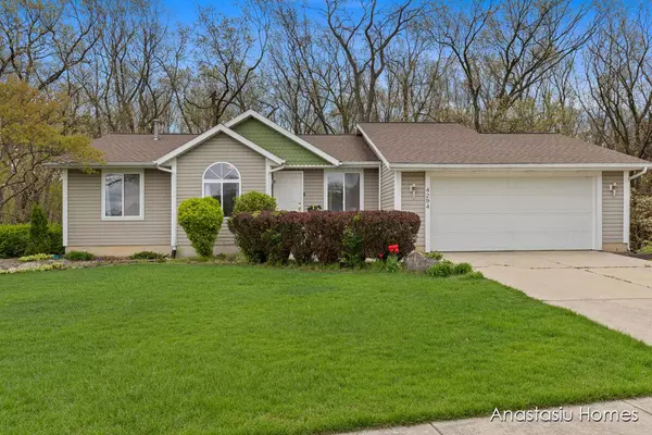 4294 Summerlane NE Avenue, Grand Rapids, MI 49525