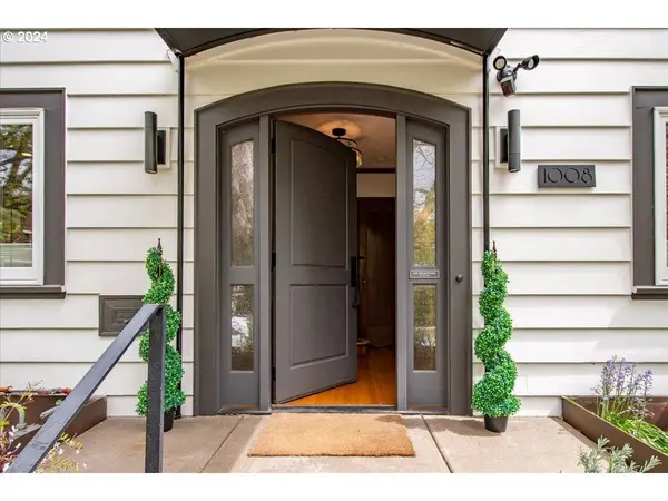 1008 NE 33RD AVE, Portland, OR 97232