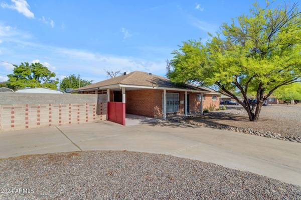 321 N 9TH Street, Coolidge, AZ 85128