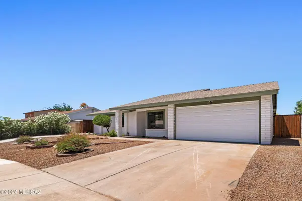 7349 N Heathcliff Avenue, Tucson, AZ 85741