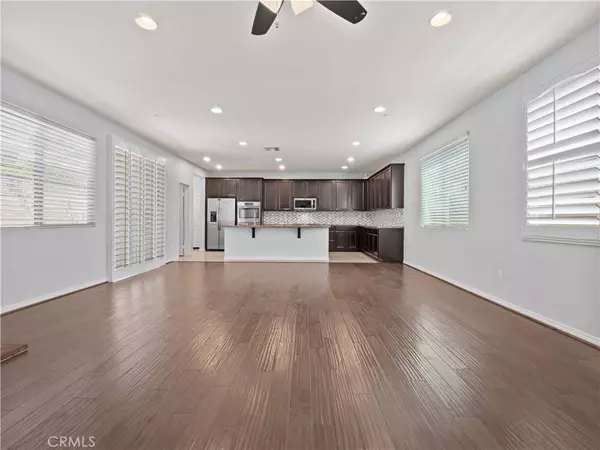 28354 Vista Del Rio DR, Valencia, CA 91354