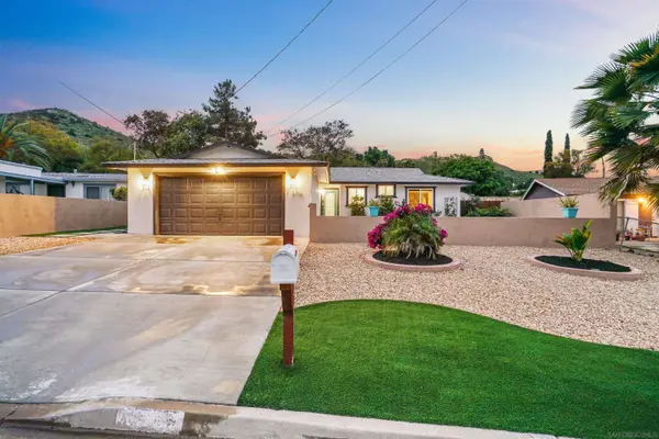 9178 Bird St, Santee, CA 92071