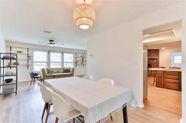 406 NEEDLES DR, Port Orange, FL 32127