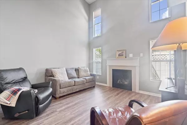 544 Crawford DR, Westfield, IN 46074