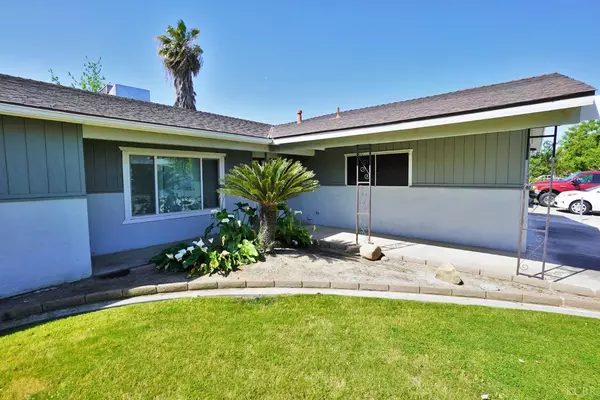 1145 Dominic Way, Hanford, CA 93230