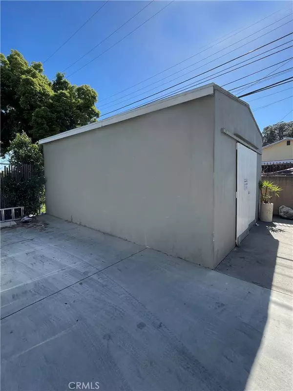 5949 Atlantic AVE, Long Beach, CA 90805