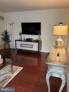 3352 CHISWICK CT #57-2G, Silver Spring, MD 20906