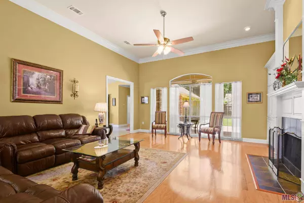 17513 BEACHWOOD AVE, Baton Rouge, LA 70817