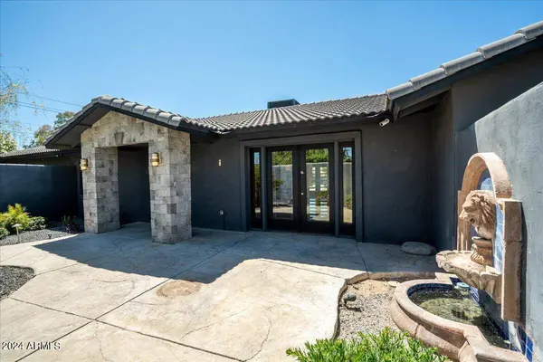 6345 E Via Estrella Avenue, Paradise Valley, AZ 85253