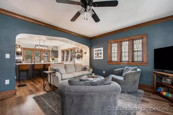 1424 Jennette NW Avenue, Grand Rapids, MI 49504