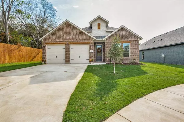 918 Boston Lane, River Oaks, TX 76114