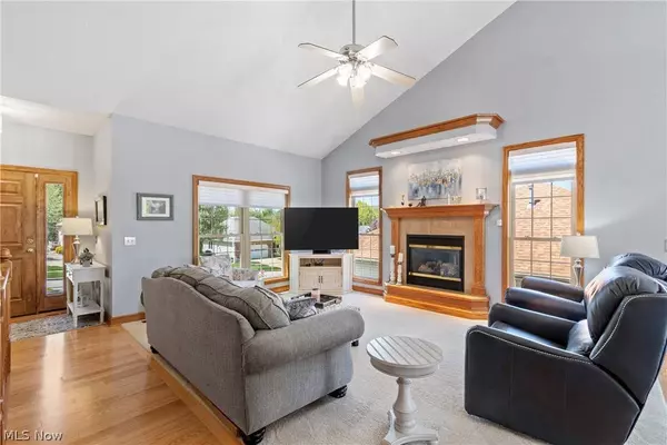 2643 Narrows WAY, Akron, OH 44312