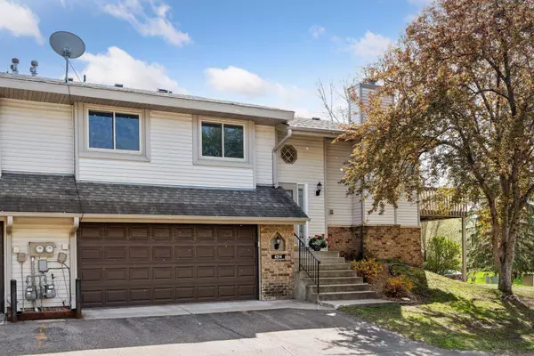 4314 Clemson CIR #A, Eagan, MN 55122