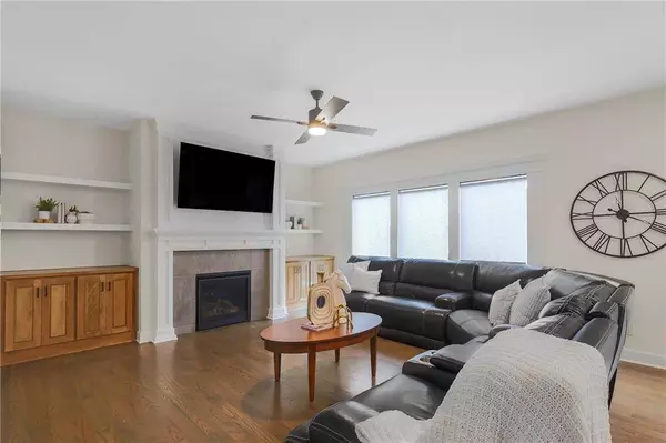 7610 N Tullis AVE, Kansas City, MO 64158