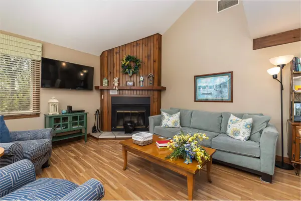 16 Farmstead, Galena, IL 61036