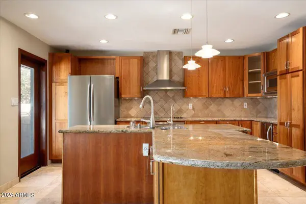 6345 E Via Estrella Avenue, Paradise Valley, AZ 85253