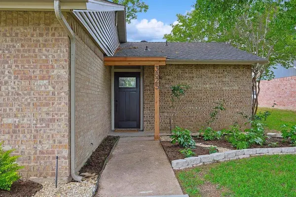 3825 Westminster Drive, Carrollton, TX 75007