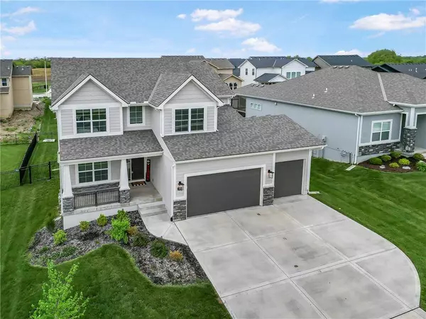 7610 N Tullis AVE, Kansas City, MO 64158