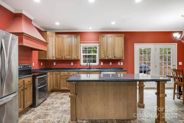 14 Tom Worley RD, Leicester, NC 28748