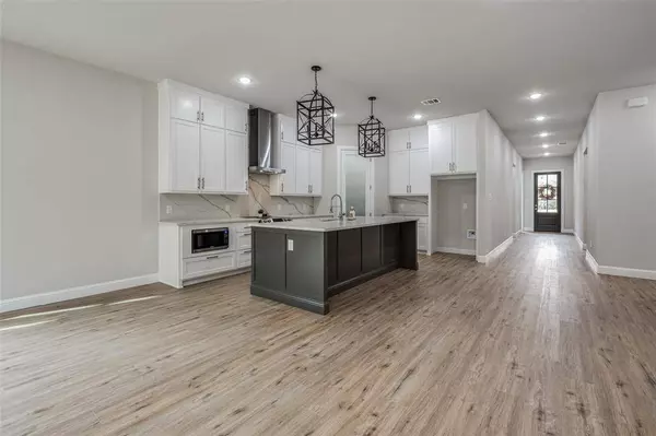 918 Boston Lane, River Oaks, TX 76114