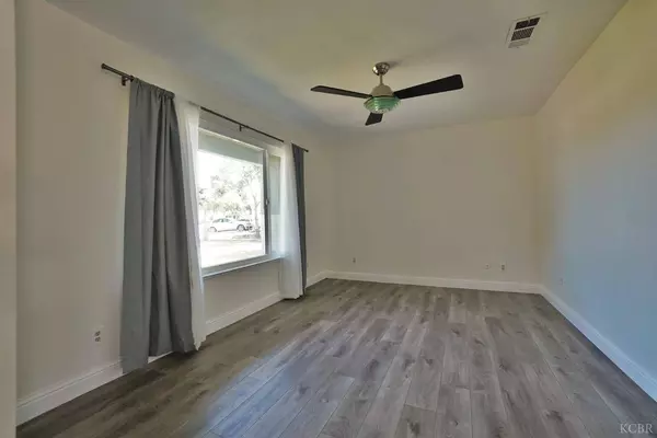 1145 Dominic Way, Hanford, CA 93230