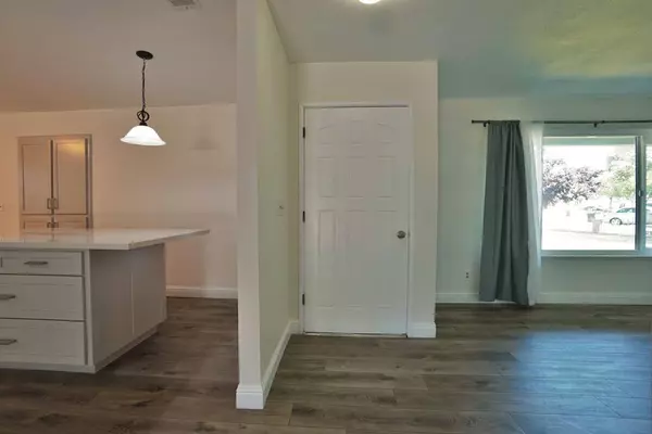 1145 Dominic Way, Hanford, CA 93230