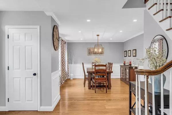 10 Jenkins Rd, Andover, MA 01810