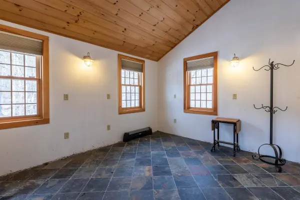 566 Simonsville RD, Andover, VT 05143