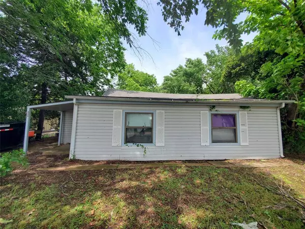 808 S Bois D Arc Street, Forney, TX 75126