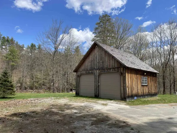 566 Simonsville RD, Andover, VT 05143