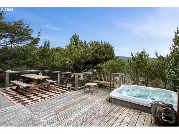 313 SALISHAN DR #5 (E), Gleneden Beach, OR 97388