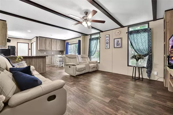 10350 Daw Collins RD, Cleveland, TX 77328