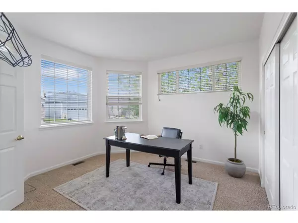 1819 Signature Ct, Longmont, CO 80504