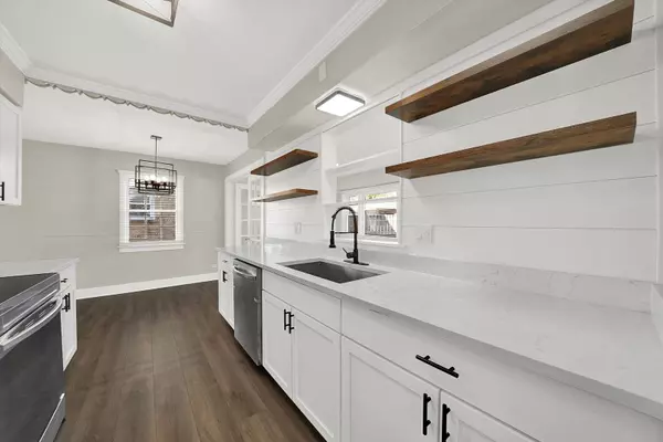 5818 Monroe Street, Morton Grove, IL 60053