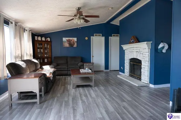 84 Thompson Hill Spur Road, Hodgenville, KY 42748