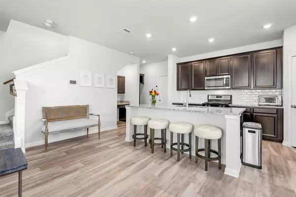 147 Delaware Mountains TER, Dripping Springs, TX 78620