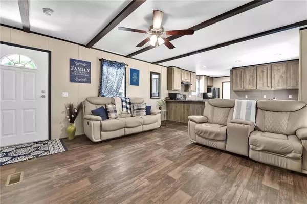 10350 Daw Collins RD, Cleveland, TX 77328