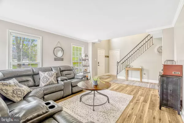 20764 DEWBERRY CT, Ashburn, VA 20147