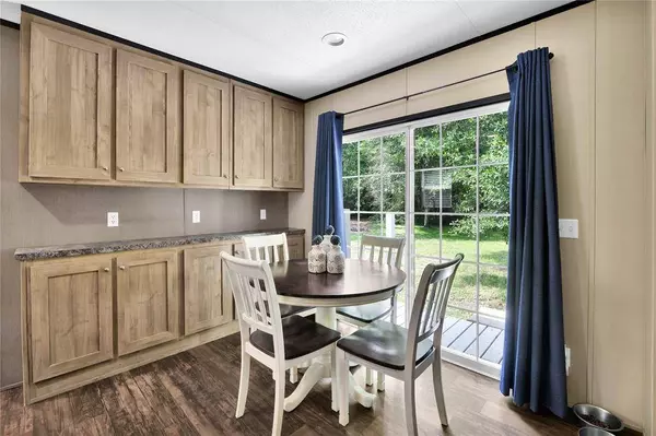 10350 Daw Collins RD, Cleveland, TX 77328