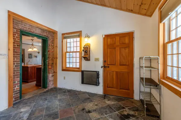 566 Simonsville RD, Andover, VT 05143