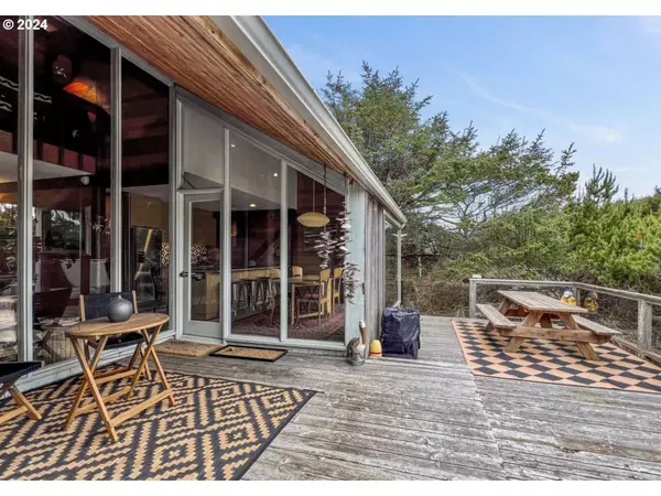 313 SALISHAN DR #5 (E), Gleneden Beach, OR 97388