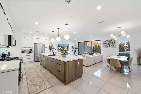 348 Huddle Springs WAY, Palm Springs, CA 92264